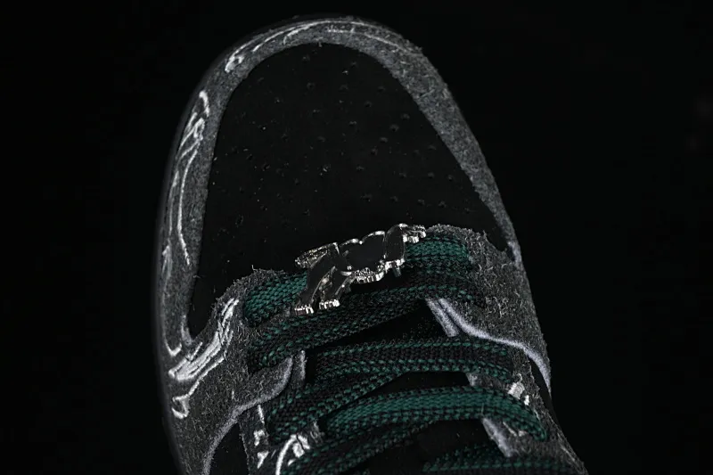 All Categories Nk SB Dunk Series Nk SB Dunk Low Low-top Sneakers K Version There Skateboards x Nk SB Dunk Low Graffiti Art Style Joint Model SB Low-top Casual Sneakers HF7743-001